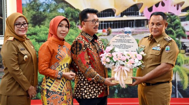 Bupati Lampung Selatan, H. Nanang Ermanto menyampaikan penghargaan dan apresiasi kepada Thamrin